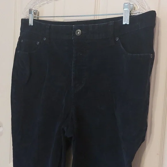 St. John's Bay Black Straight Leg Corduroy Jeans Size 16P - Picture 3 of 9